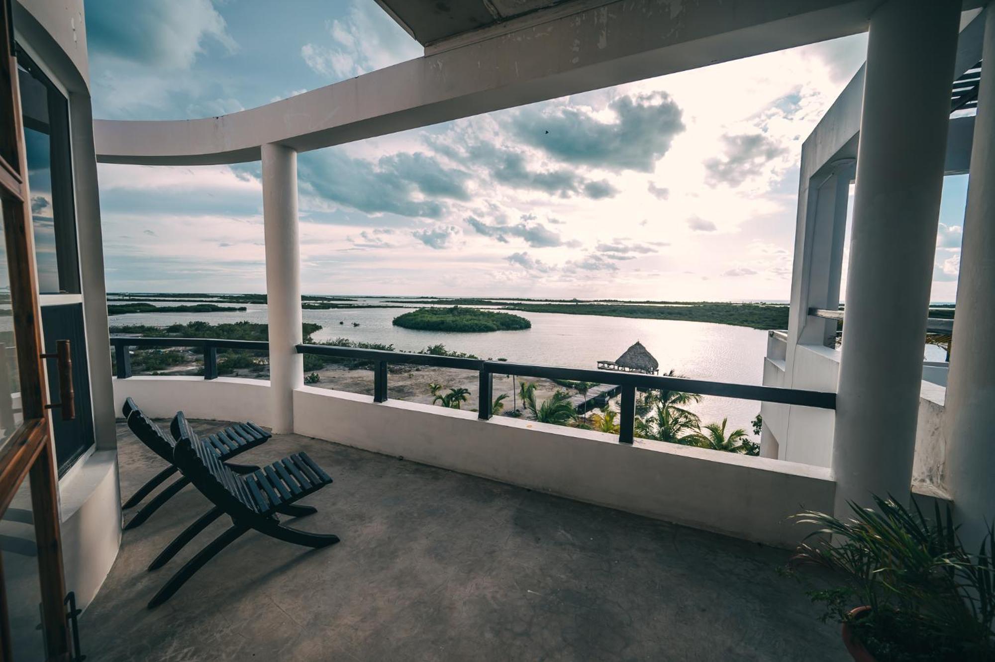 Brahma Blue Resort San Pedro  Exterior photo