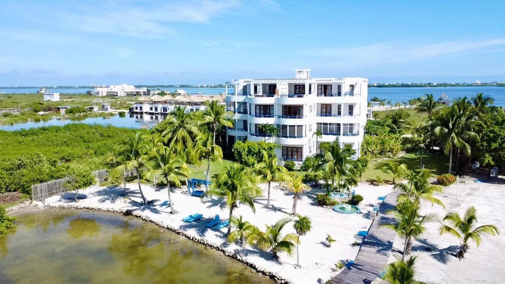 Brahma Blue Resort San Pedro  Exterior photo